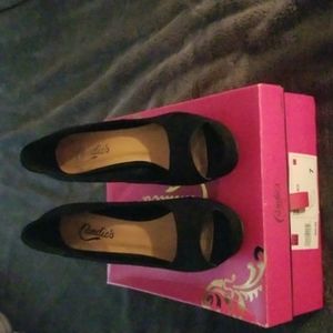 Candie's black high heel dress shoes
